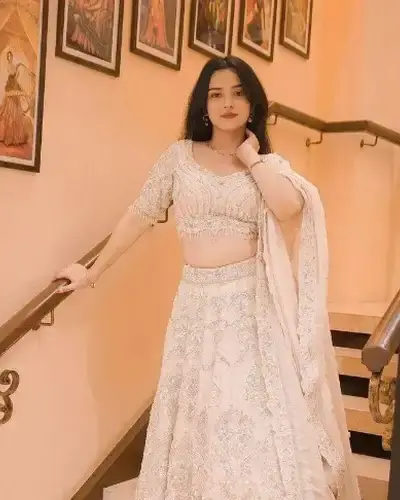 Escort Mandu